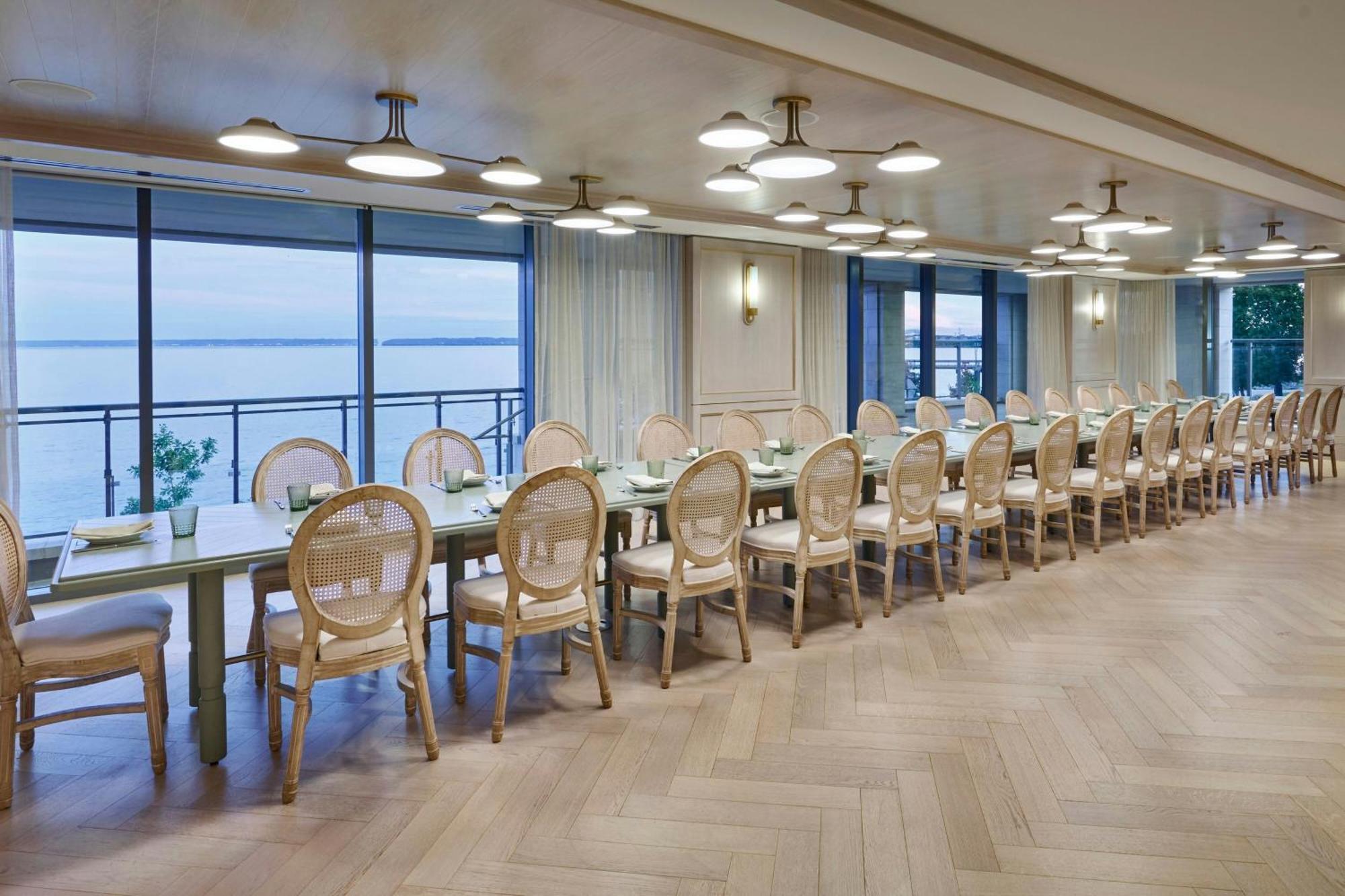 Hotel The Pearle & Spa, Autograph Collection Burlington
